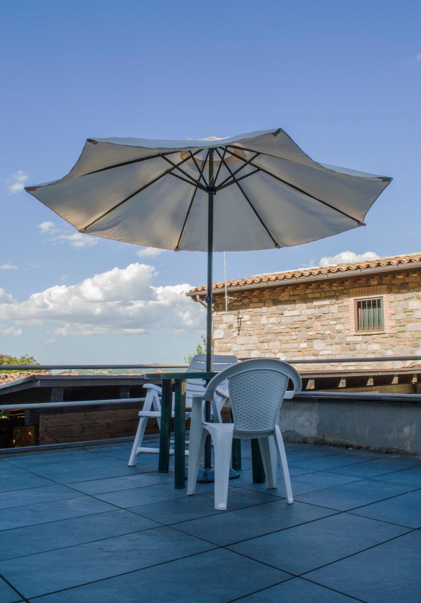 Locanda Della Rocca Sarnano Eksteriør billede
